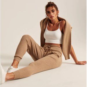 A&F High Rise Cloud Jogger in Camel Brown  Size S